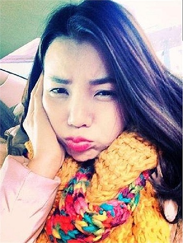 Trà Ngọc Hằng nũng nịu.