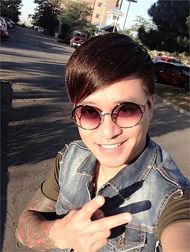 Tuấn Hưng khoe kiểu tóc mới.