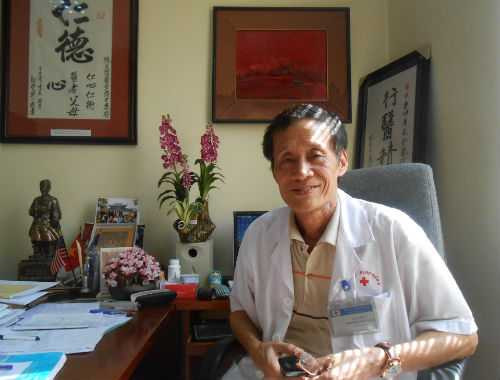 Angelina Jolie cắt ngực