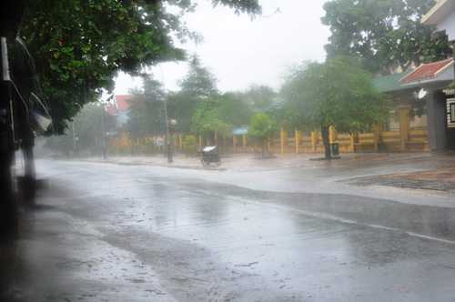 bão jebi, mưa lớn, quảng ninh, c<a href='https://vtcnews.vn/oto-xe-may.31.0.html' >ô tô</a>, vân đồn, bão số 5