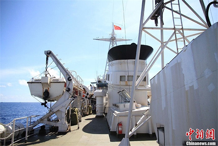 Hôm 18/5 vừa qua, tàu Ngư chính 311 đã ra Trường Sa canh cho 32 tàu cá Trung Quốc đánh bắt trái phép