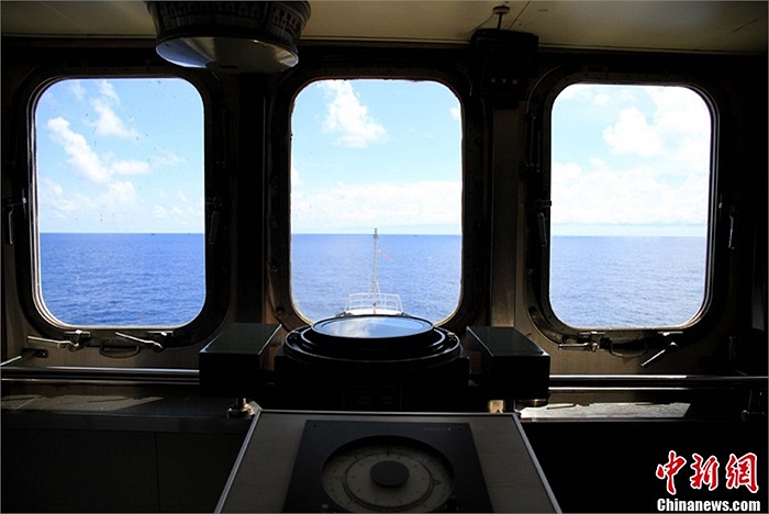 Khoang lái bên trong tàu Ngư chính 311