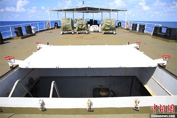 Tàu Ngư chính 311 vốn là tàu cứu hộ 503 của hạm đội Nam Hải. Tàu được cải tạo thành tàu ngư chính cho Cục Ngư chính Nam Hải vào năm 2006