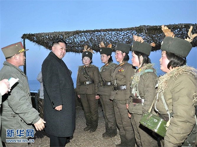 Gần đây, ông Kim Jong-un liên tiếp chỉ đạo binh lính tập trận, bắn súng, tập đổ bộ lên đảo trong bối cảnh quan hệ với Hàn, Mỹ chưa có dấu hiệu hạ nhiệt