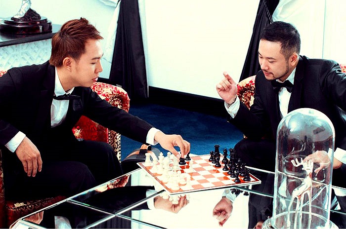 Cuộc sống khá giả của 2 chàng khiến nhiều người mơ ước