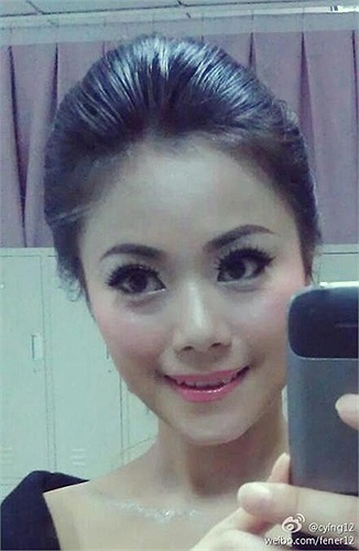 Tình huống cấp bách khiến Trần Oánh không kịp thay trang phục cô dâu