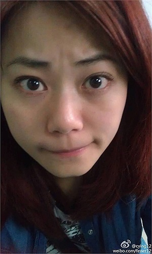 Cư dân mạng không ngừng chúc phúc cho cô dâu và lùng sục những bức hình vô cùng xinh đẹp của nữ phóng viên này