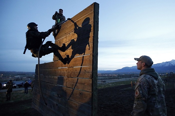 Buổi luyện tập của các thành viên đội SWAT ở Draper, Utah, Mỹ