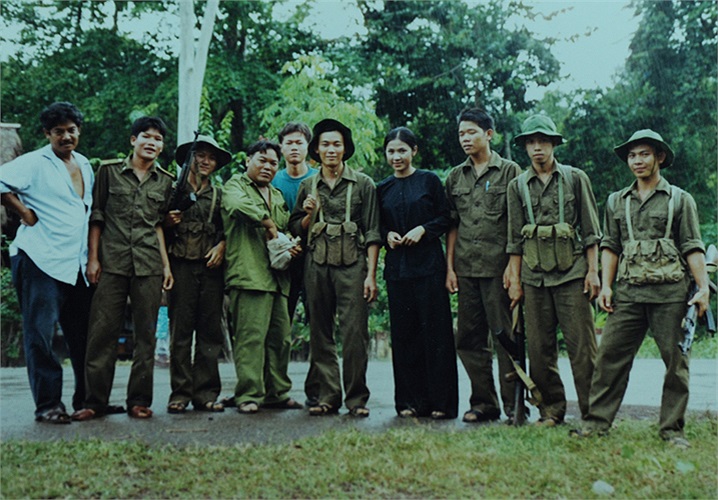 Là giao liên nhưng Nga bị nghi ngờ là gián điệp và nỗi oan này sau 7 năm cô mới được minh oan.