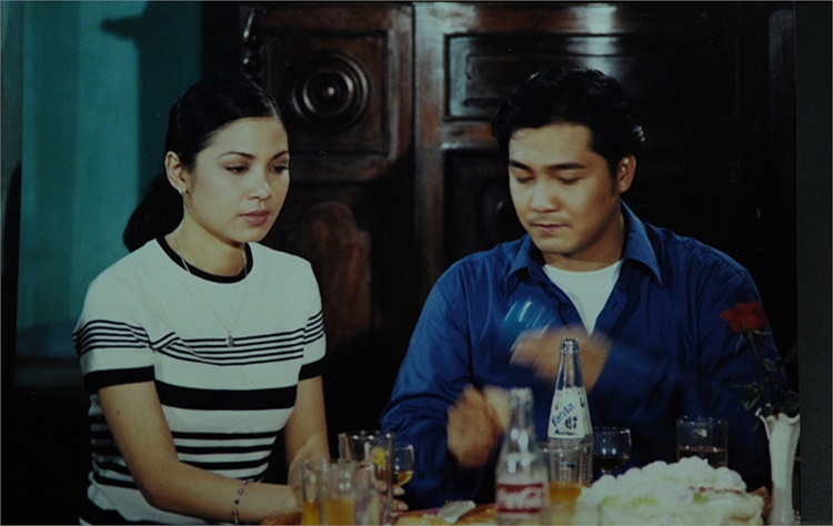 Khi dòng phim 'mì ăn liền' hết thời và với những sóng gió đời tư, tên tuổi Việt Trinh tạm thời lắng xuống.