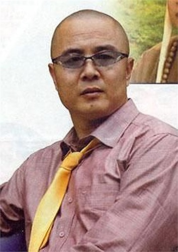 Nhân vật Đường Tăng hay còn gọi là Trần Huyền Trang trong Tây Du Ký phiên bản 1986 chủ yếu do nam diễn viên Trung Quốc Từ Thiếu Hoa thủ vai (một số tập do người khác thể hiện vai này).