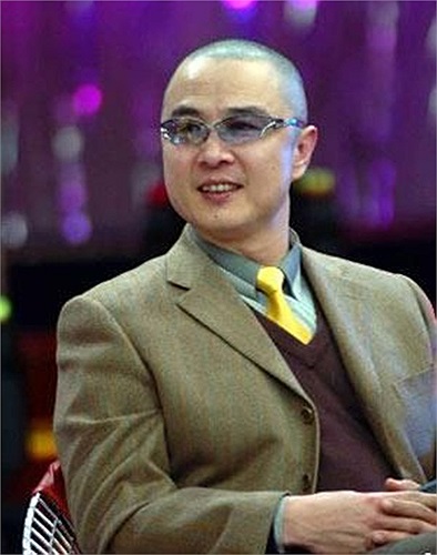 Tuy nhiên, loạt ảnh gần đây cho thấy nam diễn viên Từ Thiếu Hoa phát phì một cách khủng khiếp.