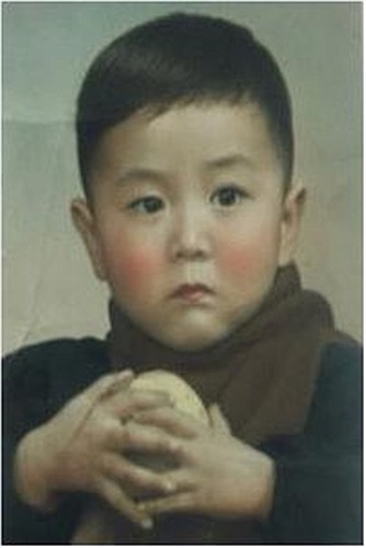 Ảnh thời thơ ấu của nam diễn viên Từ Thiếu Hoa.