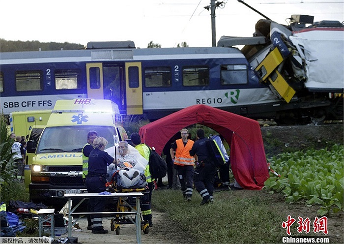 35 người bị thương và một tài xế thiệt mạng