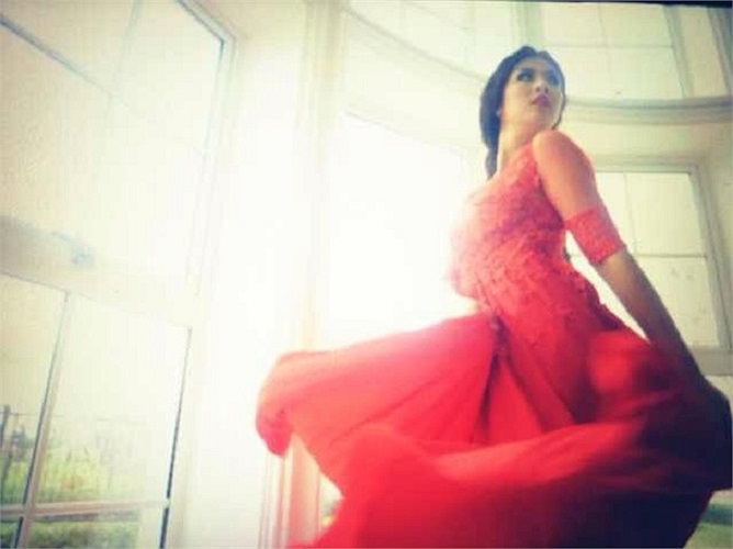 Những bức ảnh khá lạ so với những bộ ảnh thông thường của Ngọc Hân.