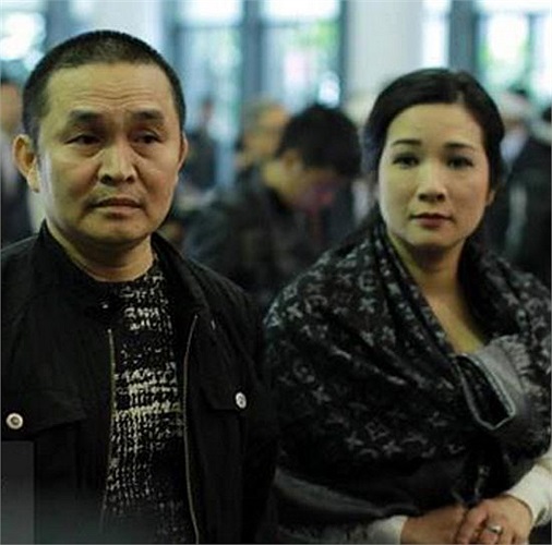 Nghệ sĩ Xuân Hinh tiếc thương đến viếng người nghệ sỹ già.