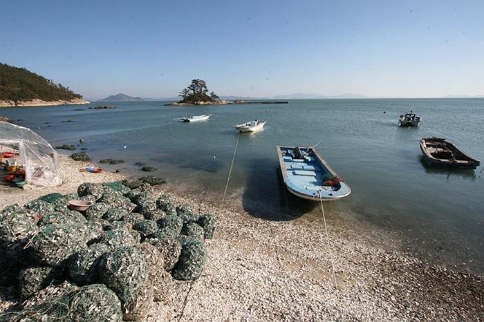 Khung cảnh quanh bãi biển Nampo