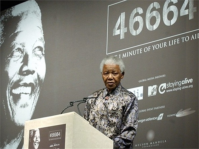 Sau khi nghỉ hưu, Nelson đi du lịch ở nhiều nước trên thế giới và làm từ thiện với Quỹ Mandela