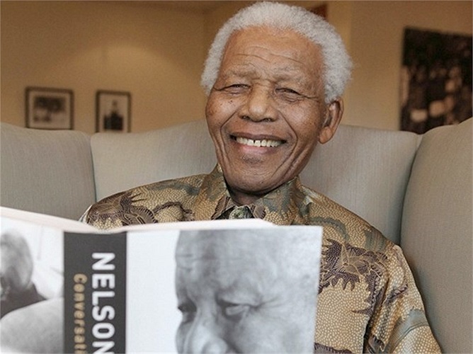 Hiện sức khỏe của ông suy yếu với căn bệnh phổi nguy hiểm và đã phải thở bằng máy