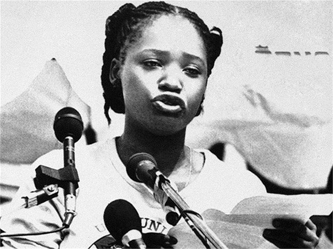 Năm 1985, phong trào chống chủ nghĩa phân biệt chủng tộc ở Nam Phi nở rộ và chính quyền đã thương thuyết để trả tự do cho Nelson nếu ông cam kết không tổ chức các nhóm bạo lực khi ra tù