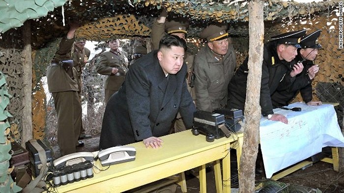 Ông Kim Jong-un chỉ đạo một cuộc tập trận của binh lính Triều Tiên
