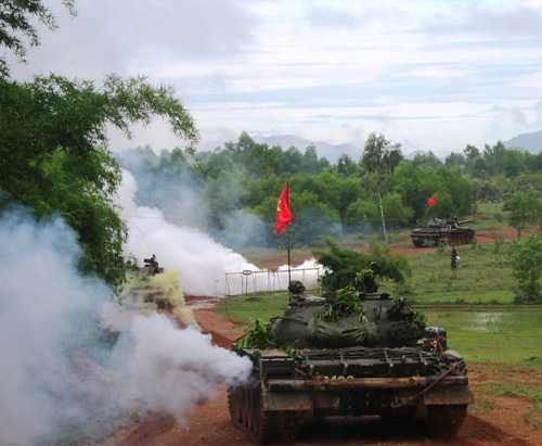 lữ đoàn xe tăng, xuất kích, thực địa chiến đấu, diễn tập