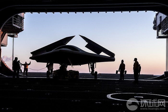 Hải quân Mỹ nói X-47B có khả năng tấn công, do thám và tình báo trong vòng 24 giờ