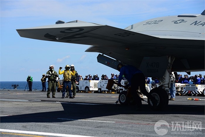 Máy bay X-47B được cho là bay cao trên 12.000m có tầm xa trên 2.100 hải lý và có khả năng đạt tốc độ siêu âm