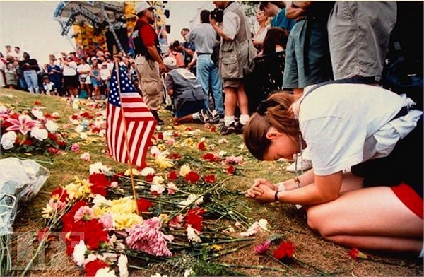 Phải đến 7 năm sau khi gây ra vụ đánh bom mà tổng thống Bin Clinton từng ví như “hành động khủng bố tàn ác”, Eric Rudolph mới bị bắt. 