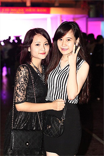 Không quên tạo dáng xì tin