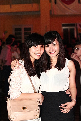 Trường THPT Lomonoxop nổi tiếng với nhiều nữ sinh xinh đẹp, tài năng