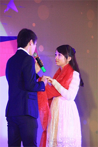 Đan xen là những tiết mục đầy tình cảm