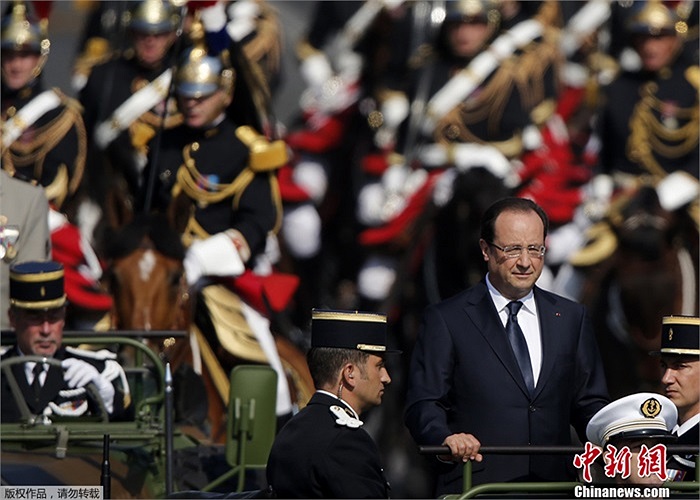 Tổng thống Pháp Francois Hollande tại lễ duyệt binh ngày 14/7