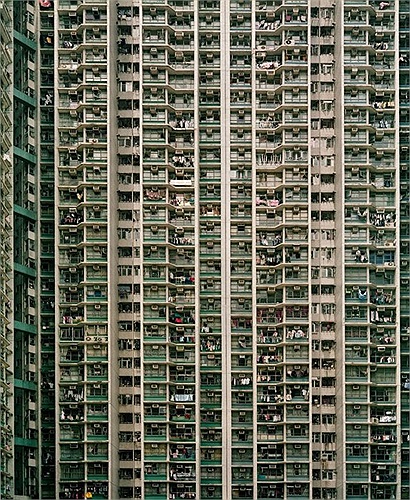 Những tòa chung cư đã bạc màu thời gian