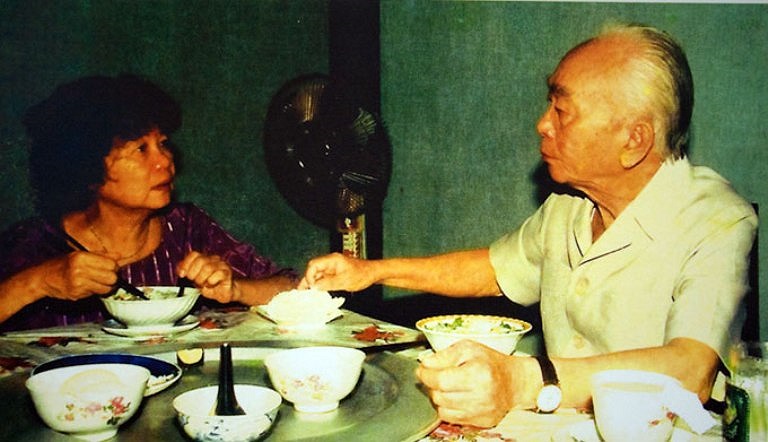 Bữa ăn của vợ chồng Đại tướng