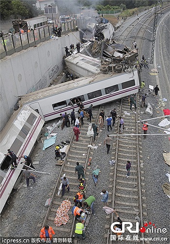 Vụ tai nạn đường sắt thảm khốc nhất Tây Ban Nha trong 40 năm qua