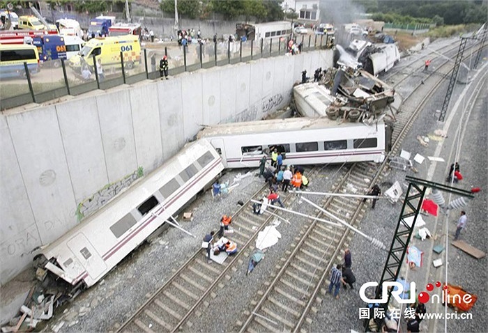 Các hành khách bị thương được điều trị ngay tại hiện trường