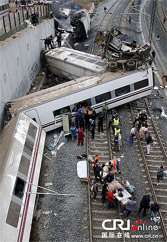 Khoảng 320 thành viên của lực lượng cảnh sát quốc gia đã được triển khai để ứng phó với vụ tai nạn