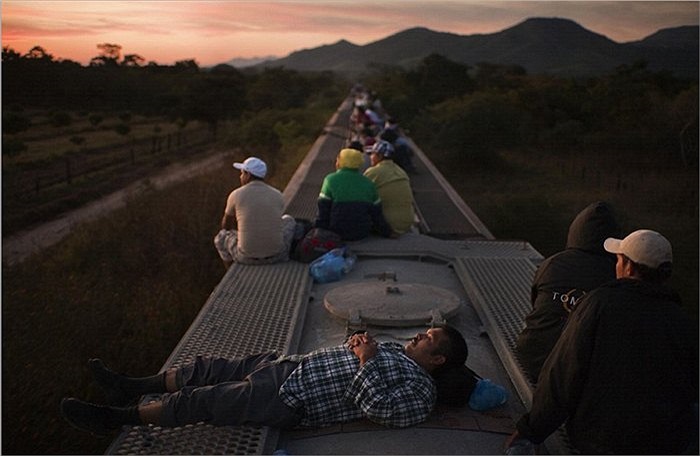 Nhiều người ở quốc gia Trung Mỹ này đã tìm cách vượt biên nhưng các con tàu qua biên giới lại trở thành con mồi béo bở cho nạn bắt cóc, cướp của các băng đảng mafia ở đây