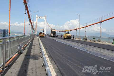 Đà Nẵng, cầu Thuận Phước, cầu dây võng, lớn nhất Việt Nam, đại phẫu, sự cố, lớp phủ bề mặt, hư hỏng, tâm điểm, khám phá