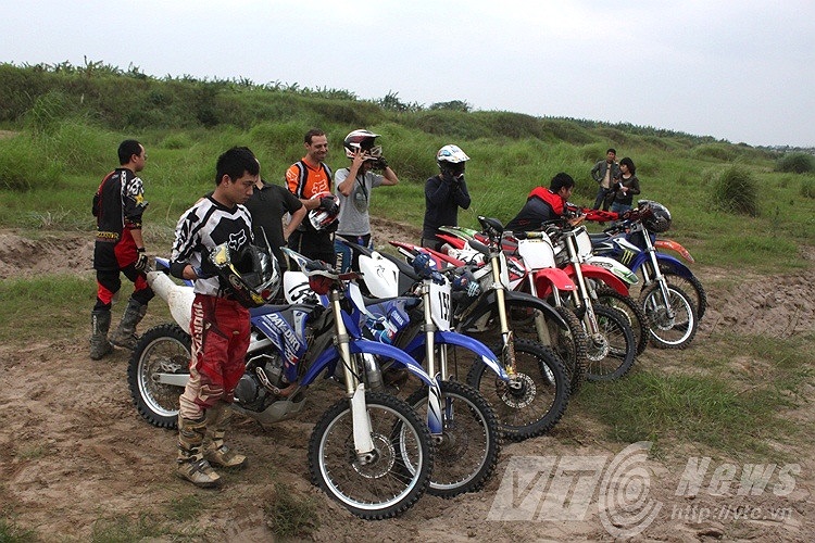 Đội hình cào cào bay