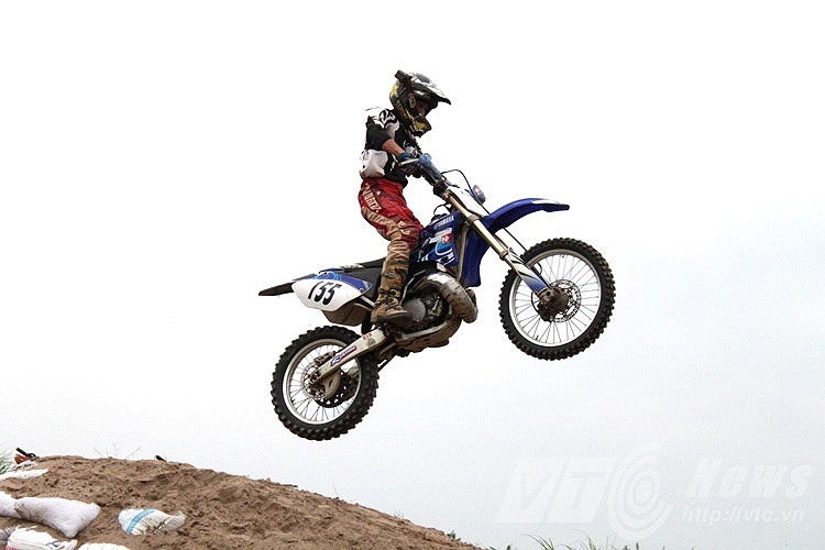 Chính vì vậy những người chơi và xem FMX phải có một tinh thần thép, mới đủ sức chứng kiến hết sự tuyệt vời của môn thể thao mạo hiểm này.