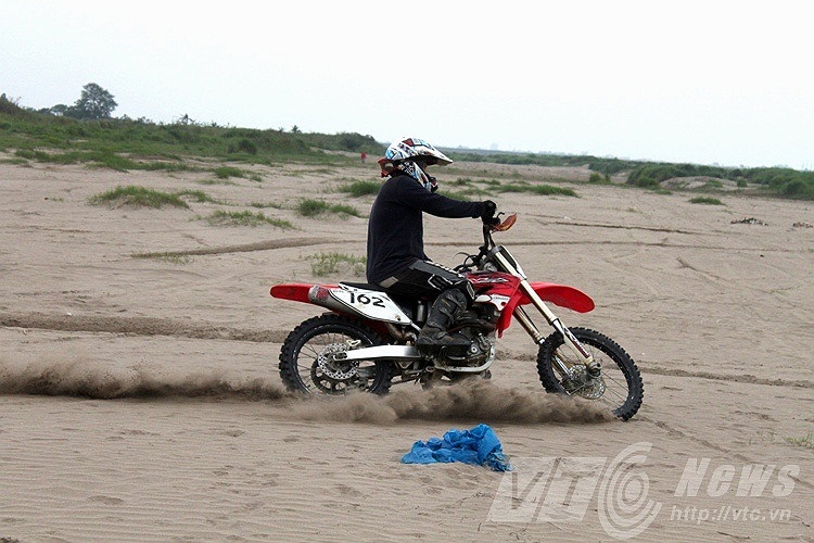 Xe cào cào có tiếng nổ động cơ mê đắm dân chơi xe