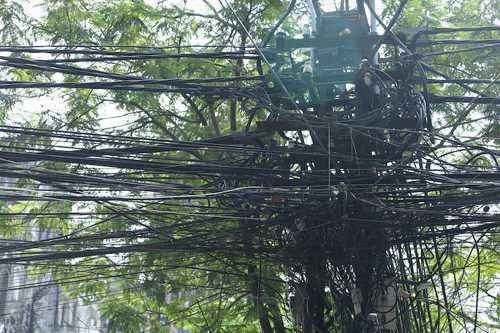 tử thần, mạng nhện, dây điện, chằng chịt, thủ đô Hà Nội
