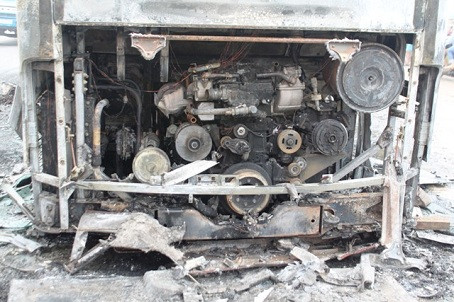 xe khách giường nằm, bốc cháy, hỏa hoạn, gầm máy