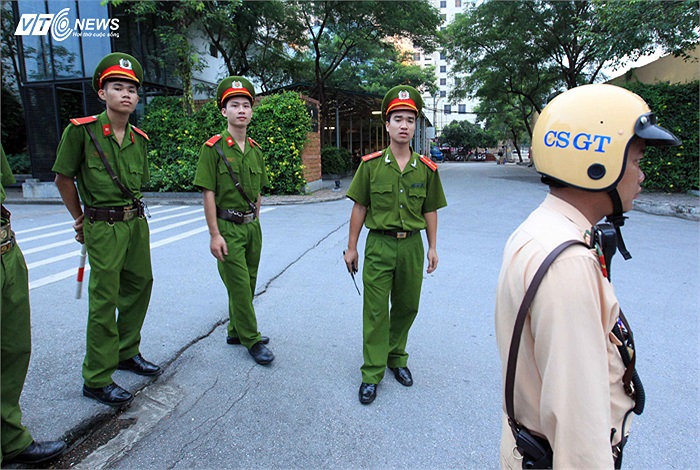 Lực lượng an ninh được bố trí bảo vệ tại khách sạn InterContinental.