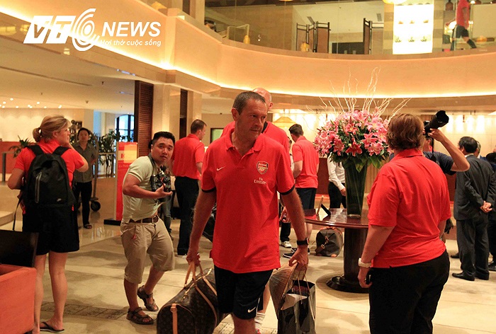 Arsenal đã lên đường sang Việt Nam ngay sau khi hạ Indonesia 7-0.