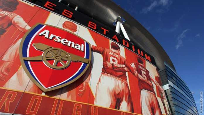 Arsenal sang Việt Nam