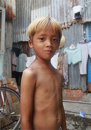  Mặc dù thỉnh thoảng có đánh lộn, khóc lóc nhưng các bé cũng rất yêu thương nhau.