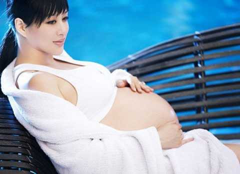 Sau sự cố vắc-xin, bác sĩ sản nổi tiếng Hà Nội tư vấn